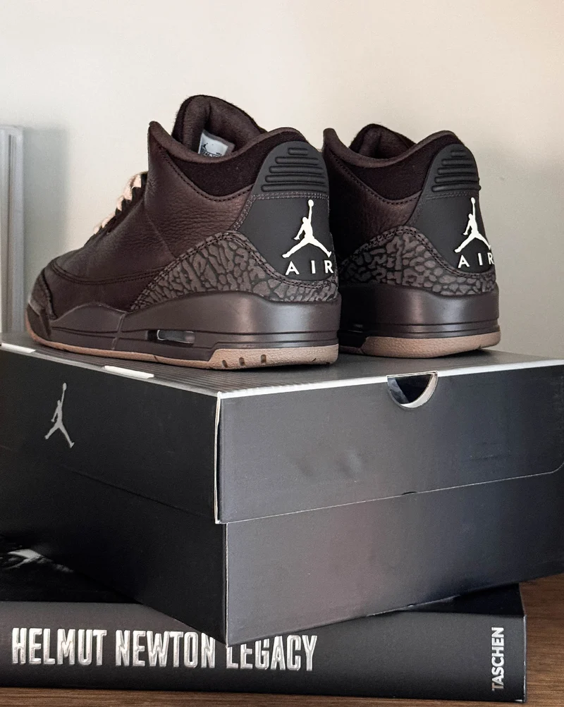 Nike Wmns Air Jordan 3 Retro *Fireside*