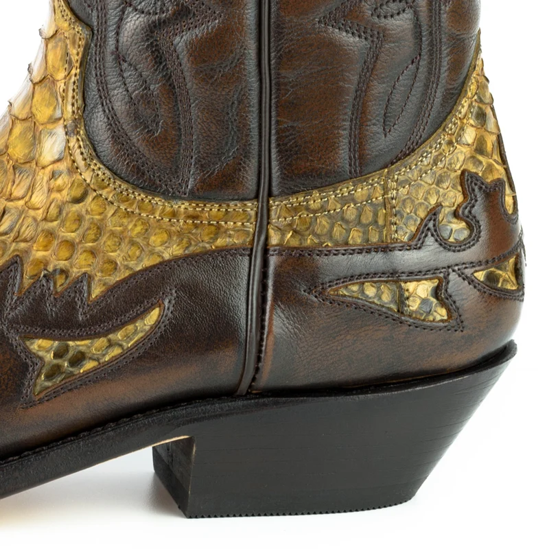 Country- und Western-Cowboystiefel für Herren und Damen von 1935 aus exotischem braunem und gelbem Leder