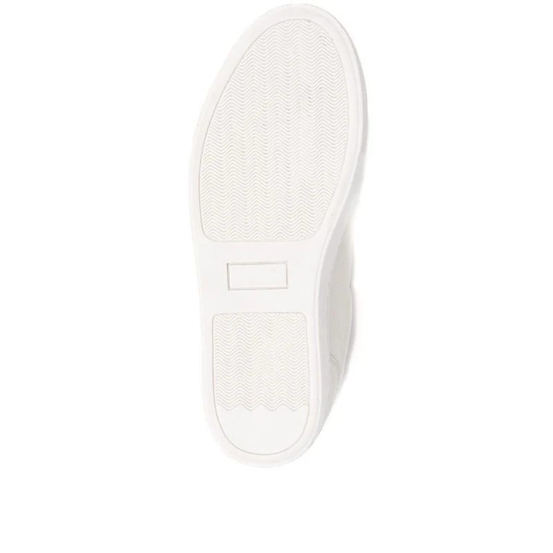 Flavia Patent Leather Trainers - FLAVIA / 324 284 - White