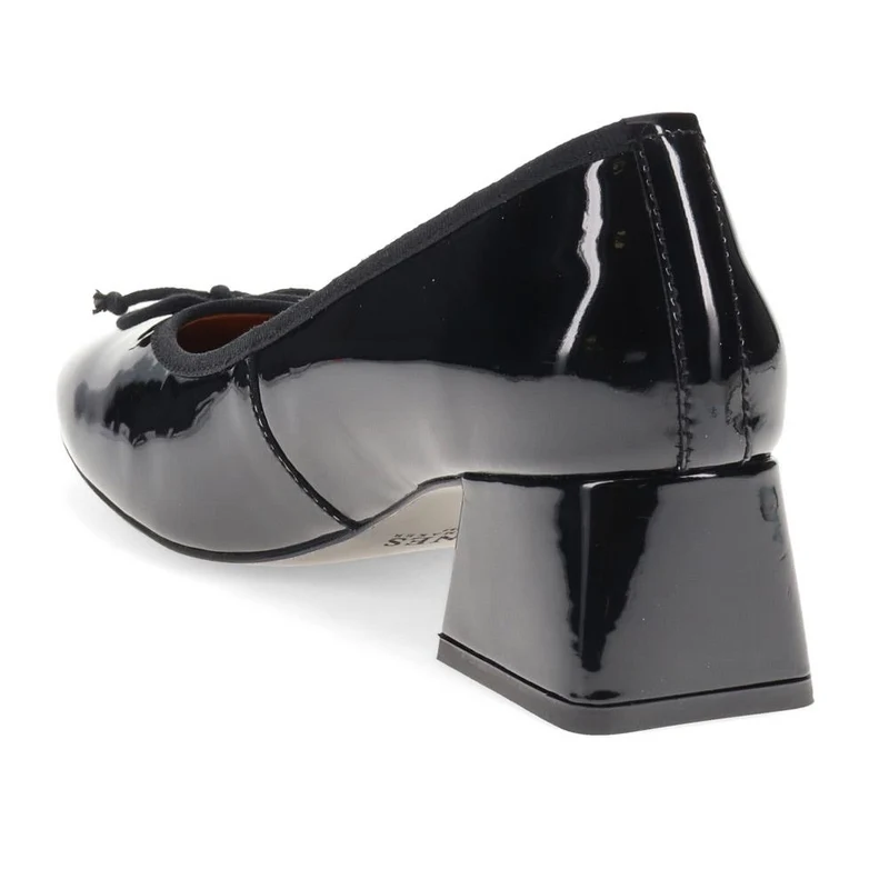 Yosha Flared-Heel Court Shoes - YOSHA / 326 175 - Black Patent