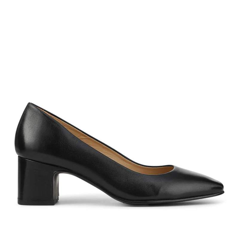 Zadie Wide-Fit Smart Leather Court Shoes - ZADIEWIDE / 328 607