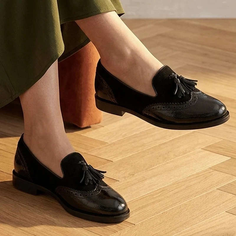 Siri Leather Brogue Detailed Tassel Loafers - SIRI / 329 917 - Black