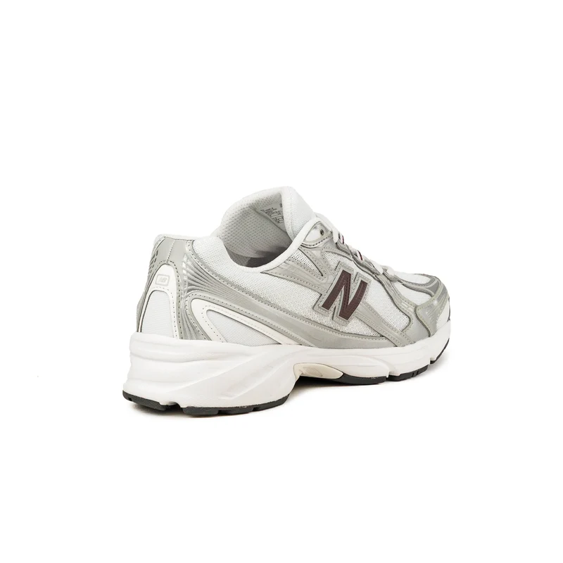 New Balance 740