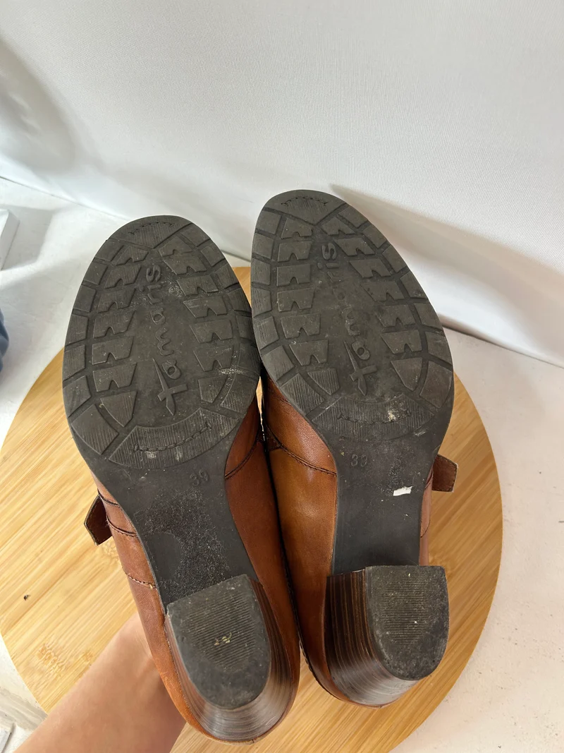 Braune Leder- Schuhe mit Schnalle & Budapester Lochmuster - Tamaris - Gr. 39