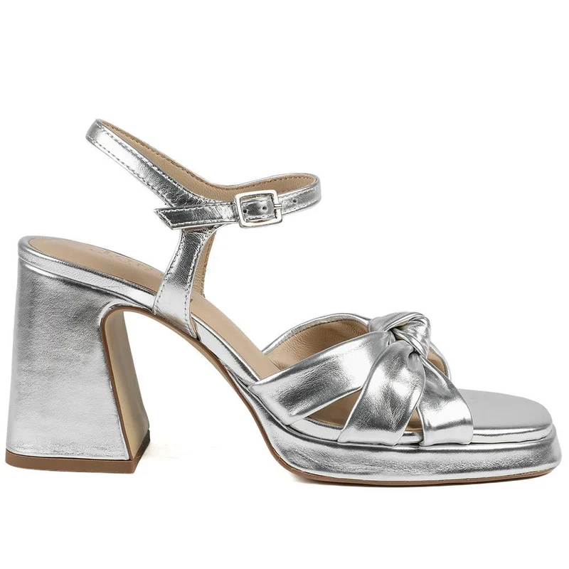Gloriana Block Heel Leather Buckled Sandals - GLORIANA / 328 979