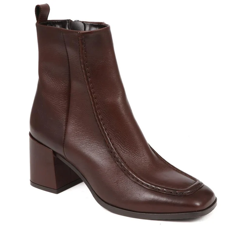 Clementina Apron Front Seam Ankle Boots - CLEMENTINA / 324 304 - Brown