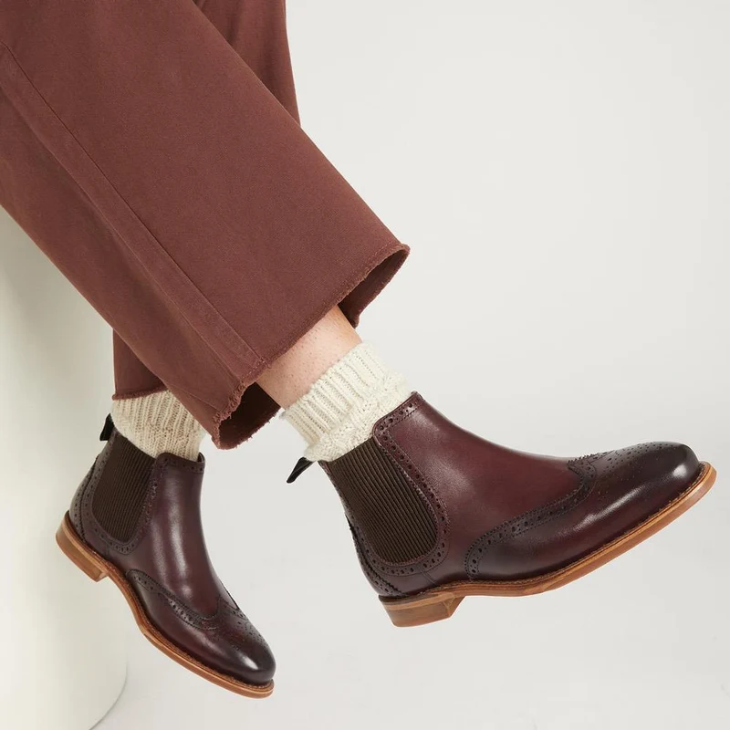 Kenia Goodyear Welted Leather Chelsea Boots - KENIA / 322 783 - Plum
