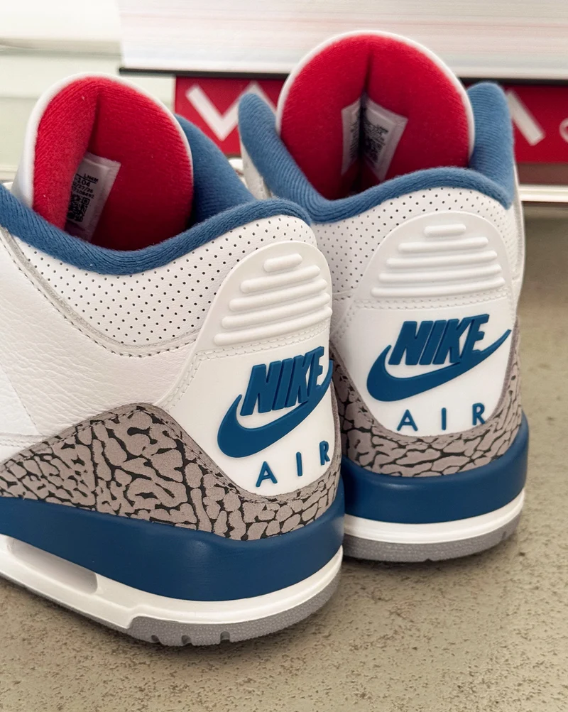 Nike Air Jordan 3 Retro OG *True Blue*