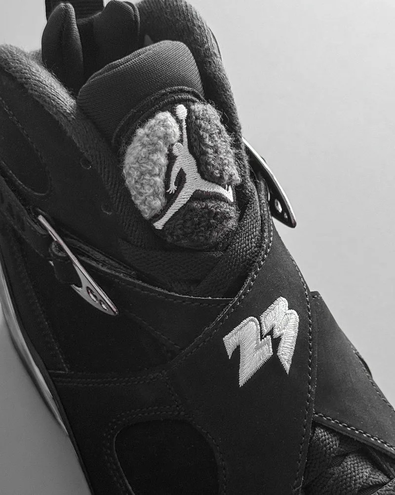 Nike Air Jordan 8 Retro *Chrome*
