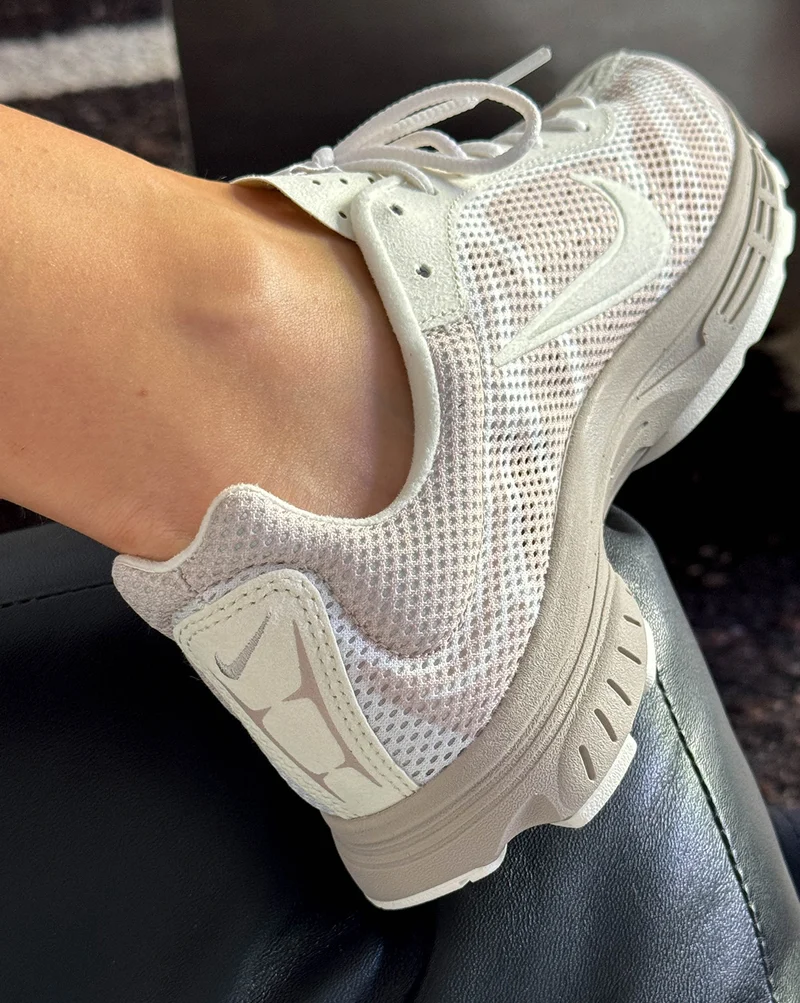 Nike Wmns Zoom Streak 3