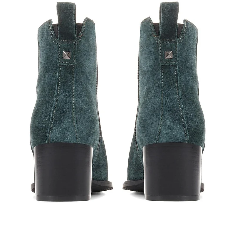 Caileigh Suede Western Boots - CAILEIGH / 322 541 - Green