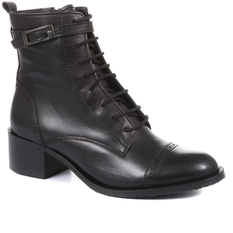 Madie Heeled Leather Ankle Boots - MADIE / 320 433 - Black