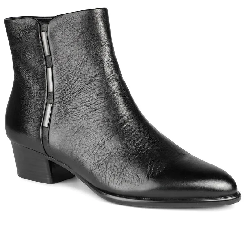 Regarde Le Ciel Smart Leather Ankle Boots - SINO44500 / 330 149 - Black