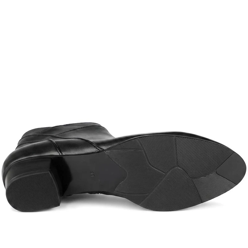 Regarde Le Ciel Leather Smart Ankle Boots - SINO44501 / 330 150 - Black