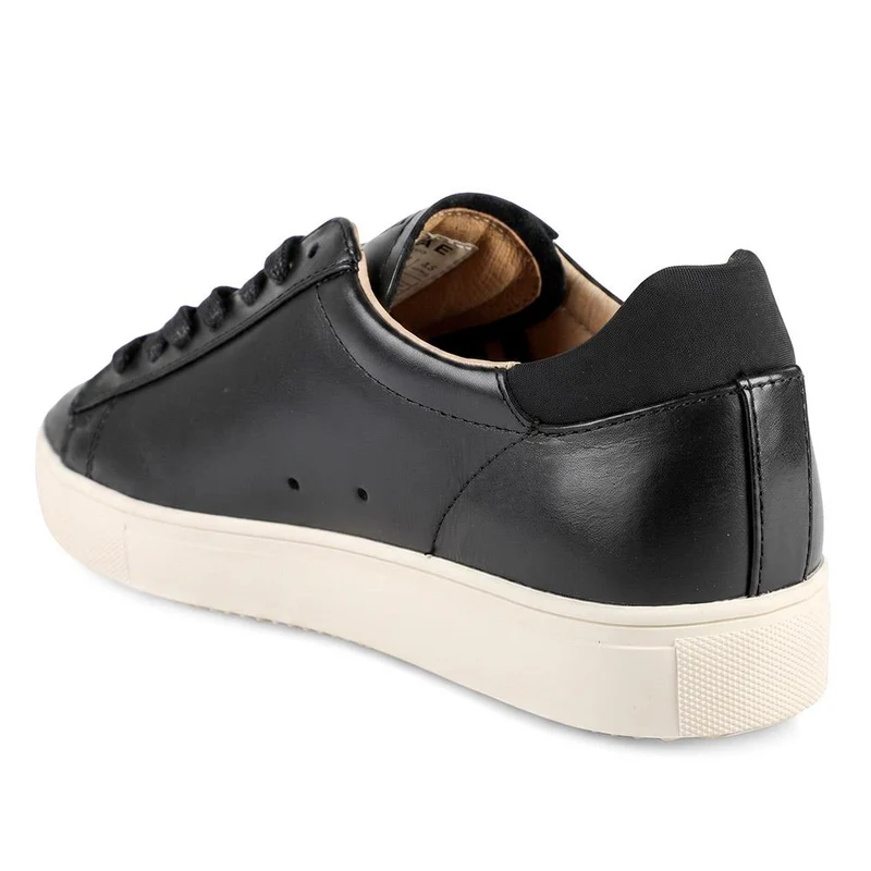 Clae Bradley Essentials Leather Lace Up Trainers - CLAGB43504 / 329 180 - Black