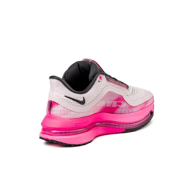 Nike Wmns Pegasus Premium
