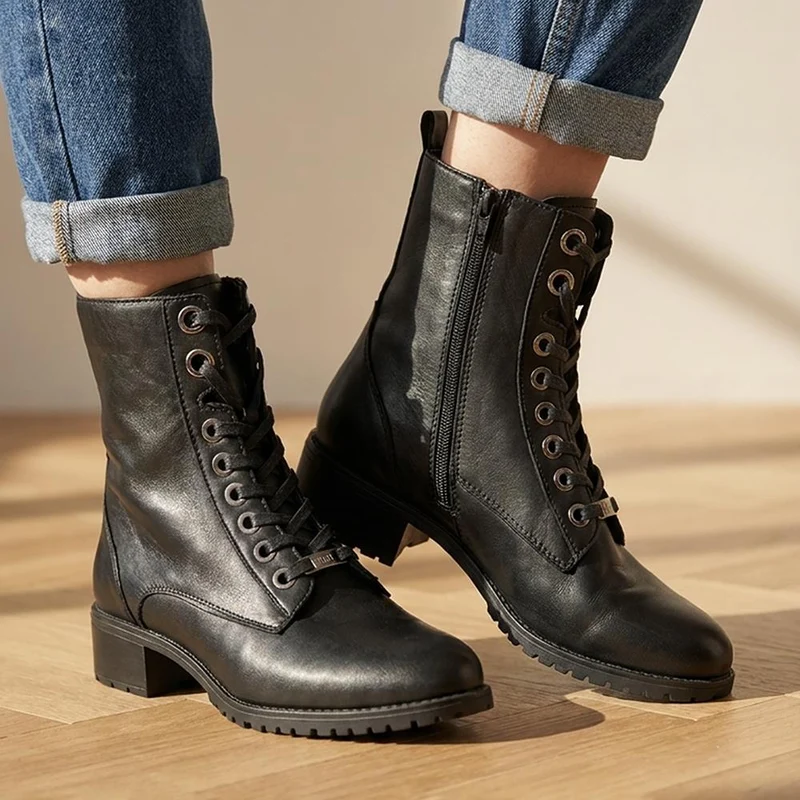 Maura Leather Block Heel Boots - MAURA / 328 026 - Black