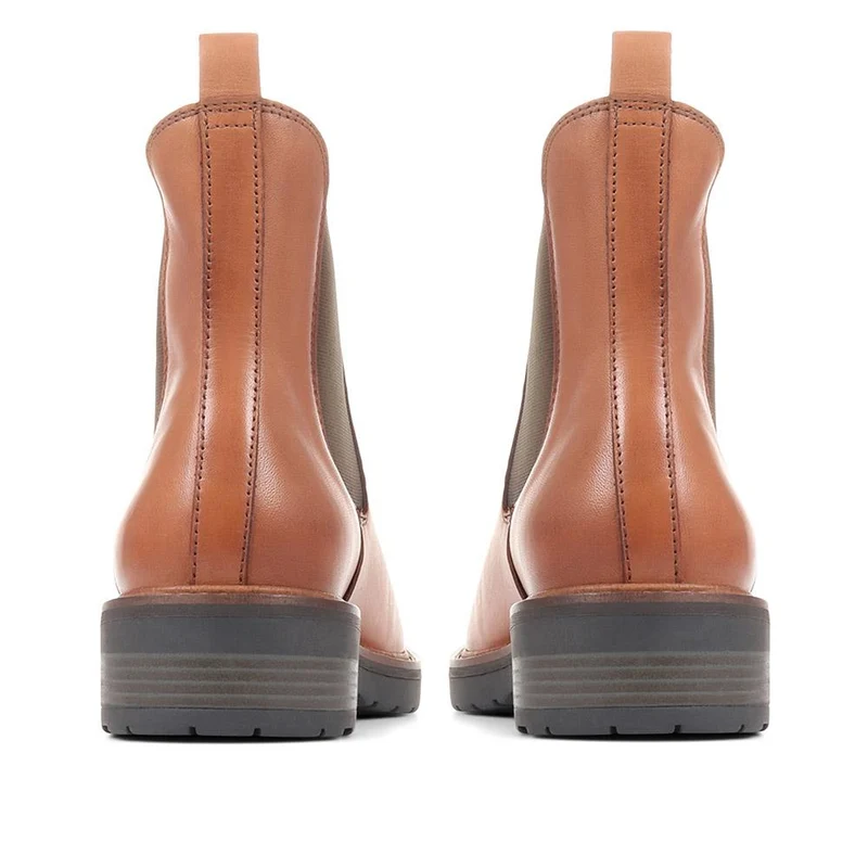 Maddalena Leather Chelsea Boots - MADDALENA / 322 407 - Tan