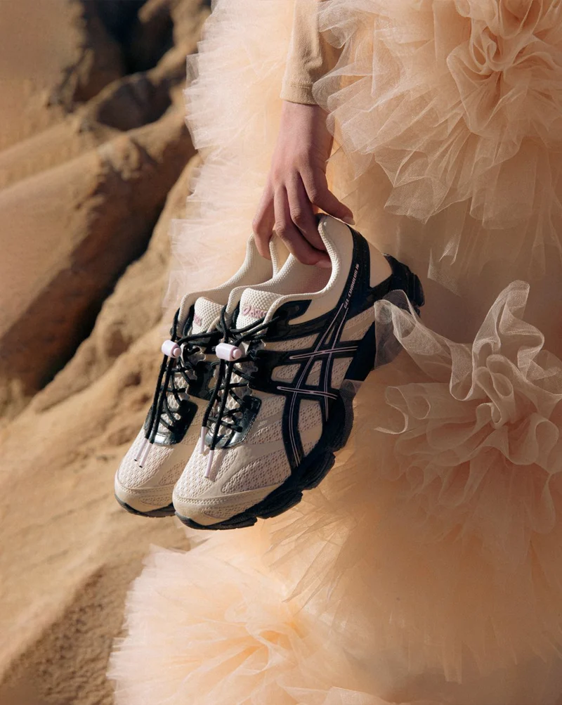 Asics x Finesse GEL-Cumulus 16