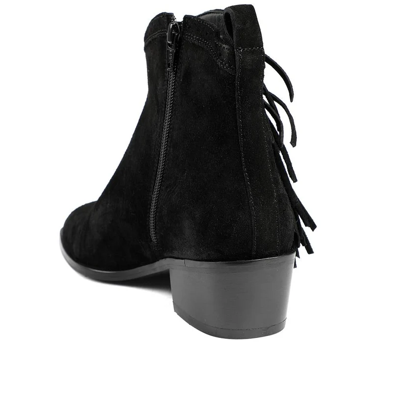 Naimh Tassel Leather Ankle Boots - NAIMH / 328 432 - Black Suede