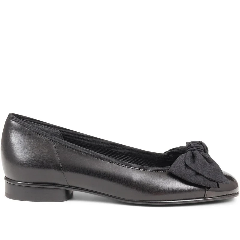 Amy Bow-Detailed Ballet Pumps - GAB38500 / 324 167 - Black Leather