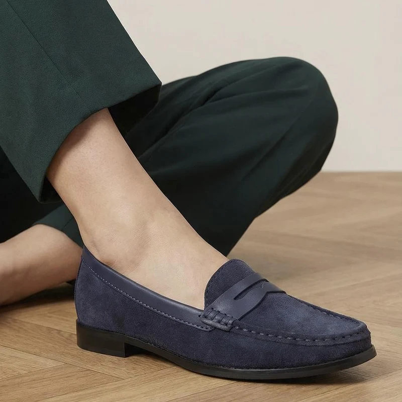 Tamsyn Smart Leather Penny Loafers - TAMSYN / 329 033 - Navy Suede