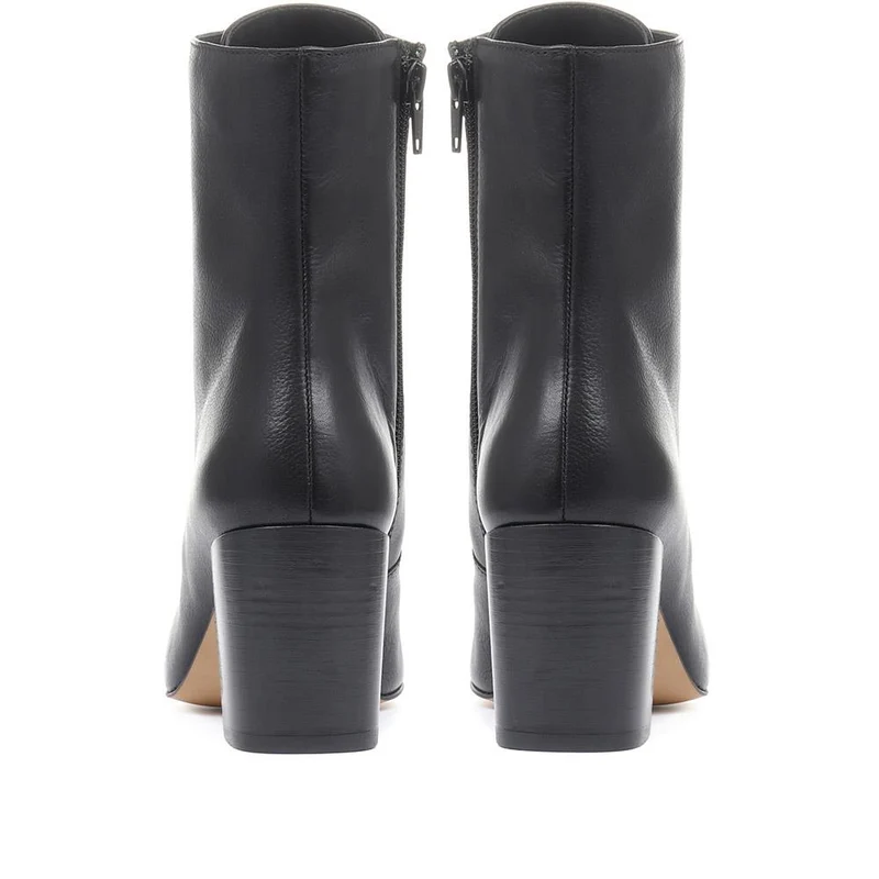 Liana Lace-Up Heeled Ankle Boots - LIANA / 319 203 - Black Leather