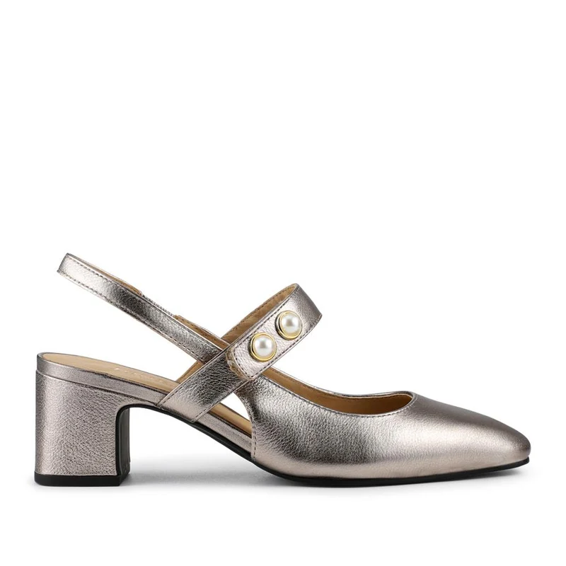 Xeneva Leather Mary Janes - XENEVA / 328 374 - Silver