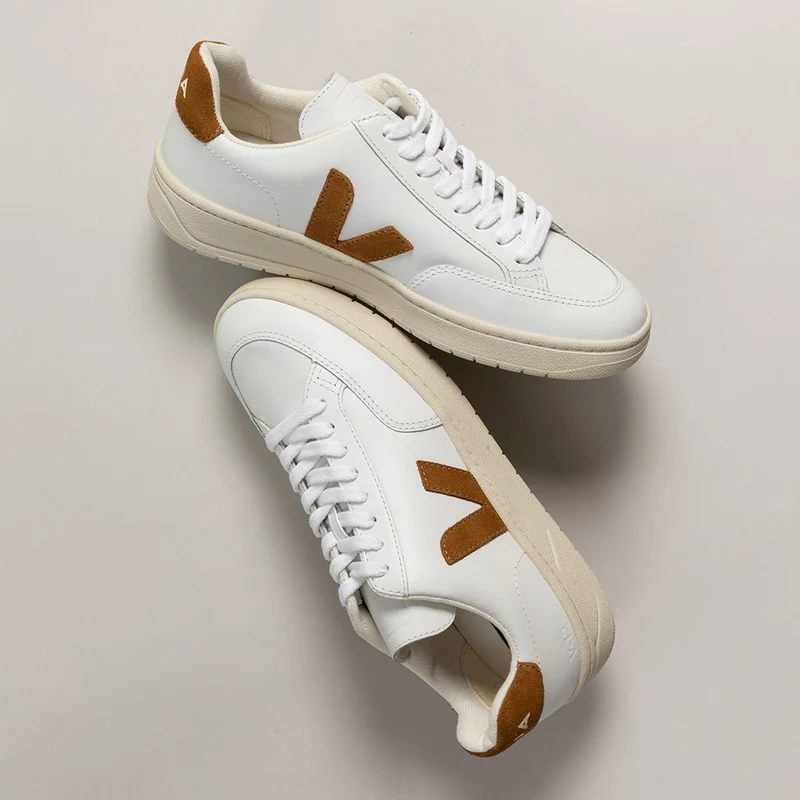 Veja V-12 Leather