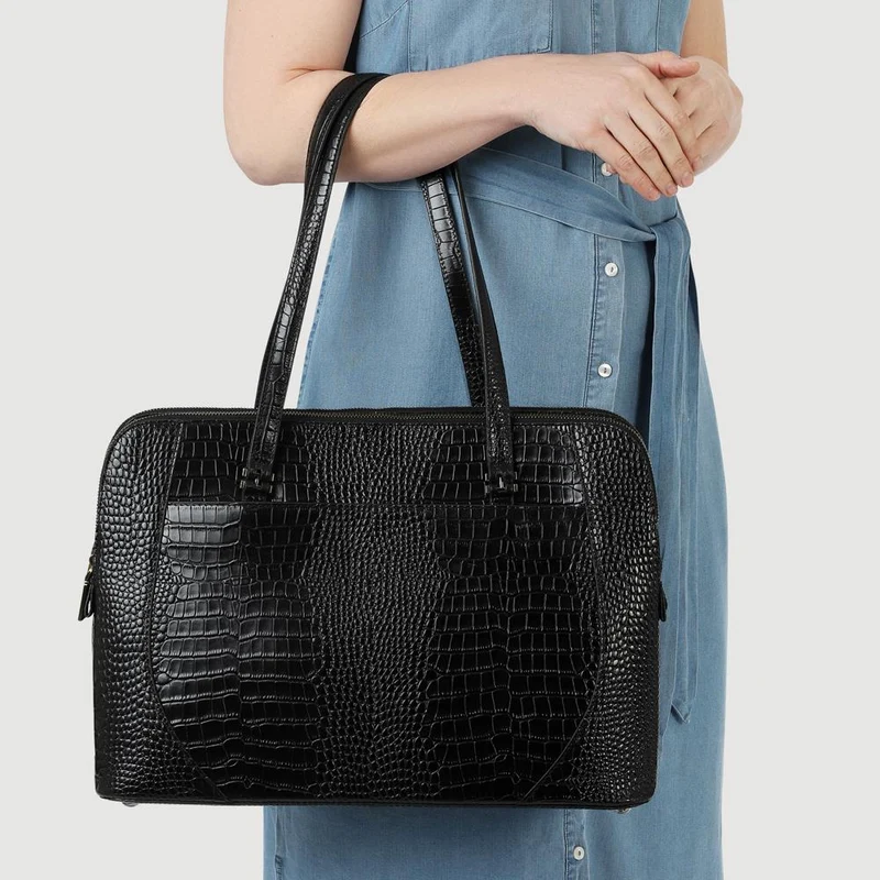 Wynter Croc Leather Shoulder Bag - WYNTER / 324 554 - Black Croc