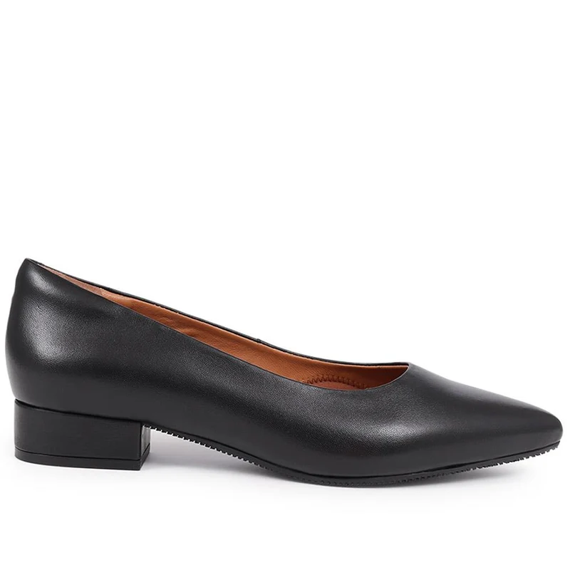 Sunstone Wide Leather Court Shoes - SUNSTONEWIDE / 325 775