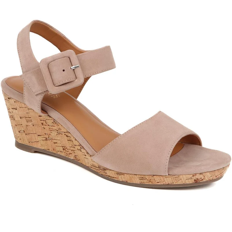 Grazina Leather Wedges - GRAZINA / 325 045 - Beige